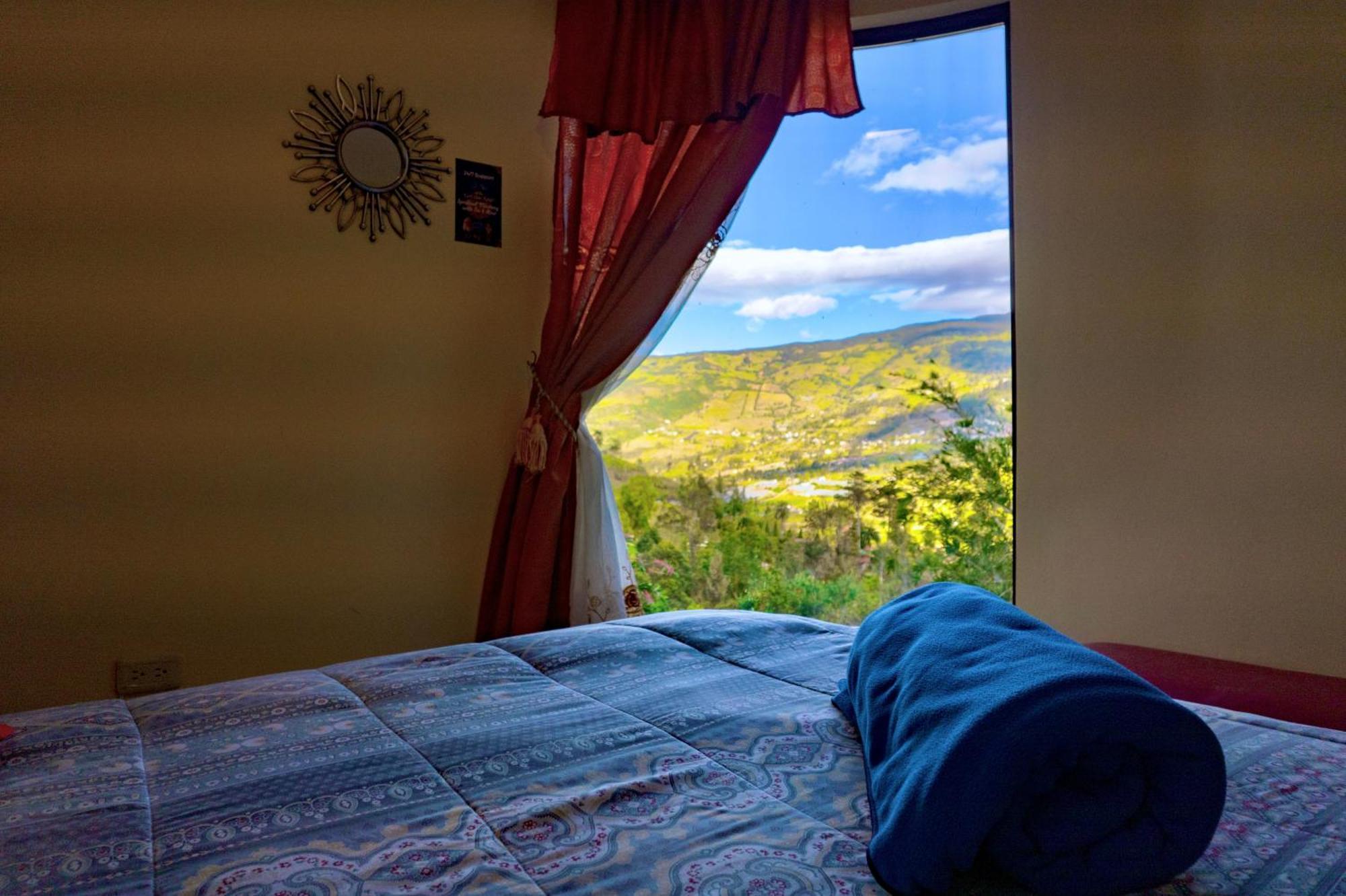 Hotel Twelve Hummingbirds Andes Retreat Paute Exterior foto